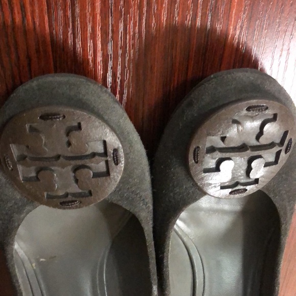 Tory Burch wedge size 8.5 - Picture 2 of 7